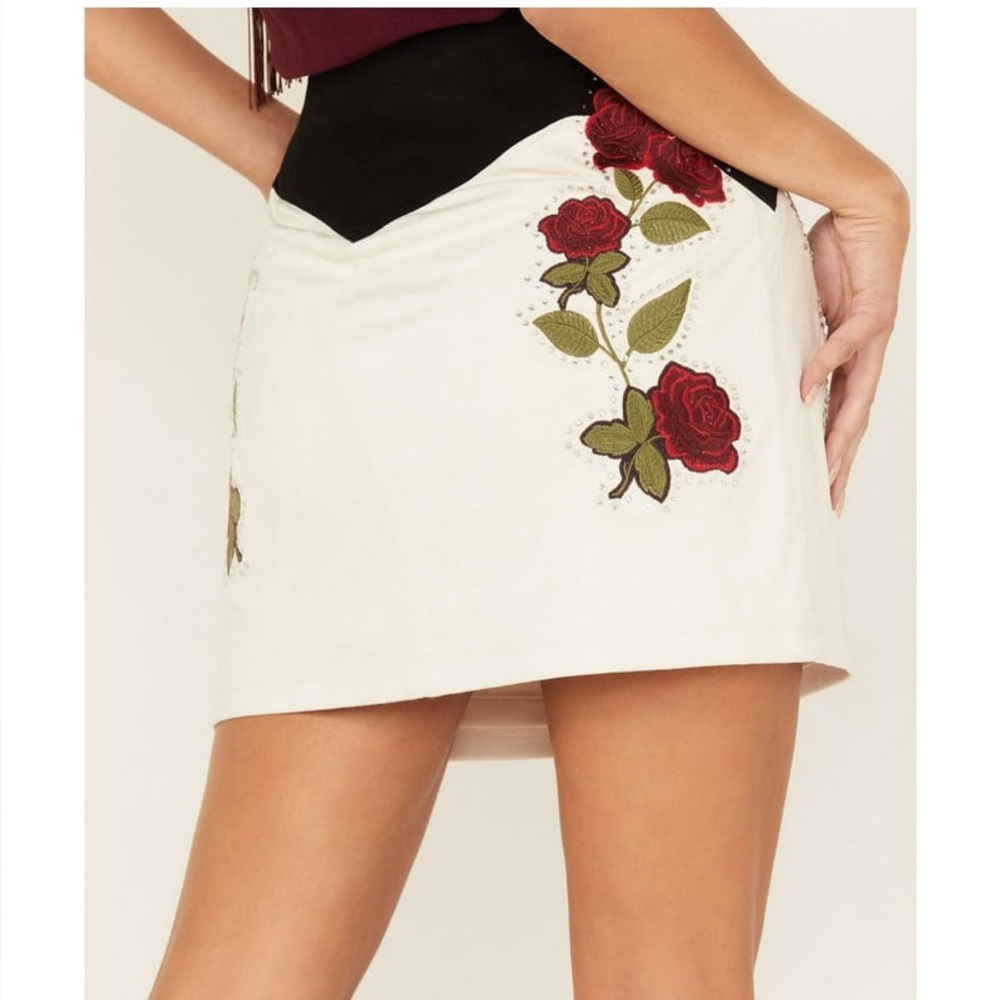 Idyllwind Rhinestone Rose Western Mini Skirt, S - Picture 4 of 10